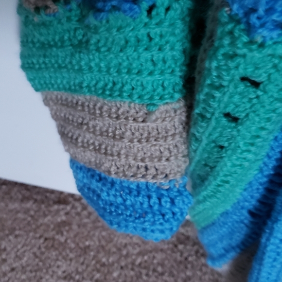 Shawl - Picture 2 of 3